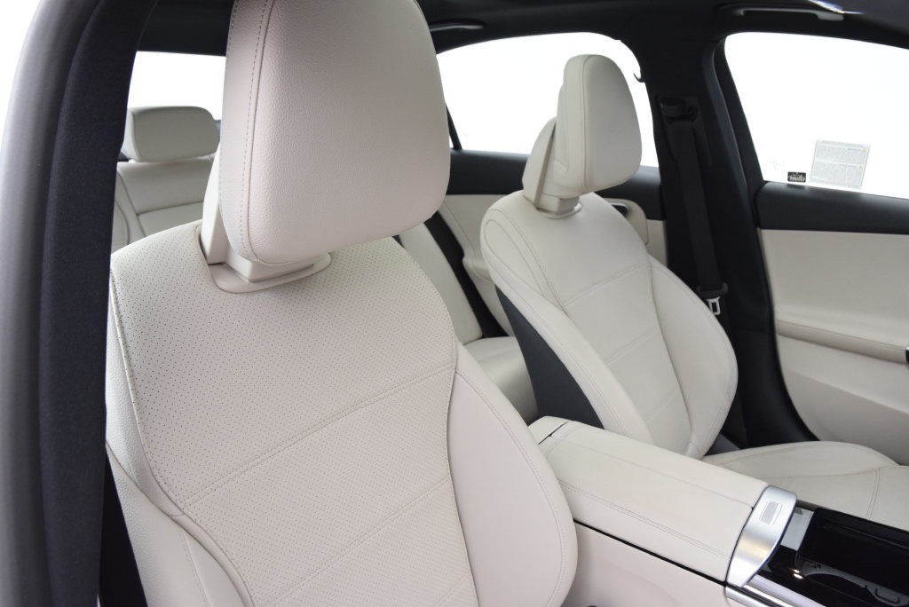 Used 2023 Mercedes-Benz C 300 Sedan image 17