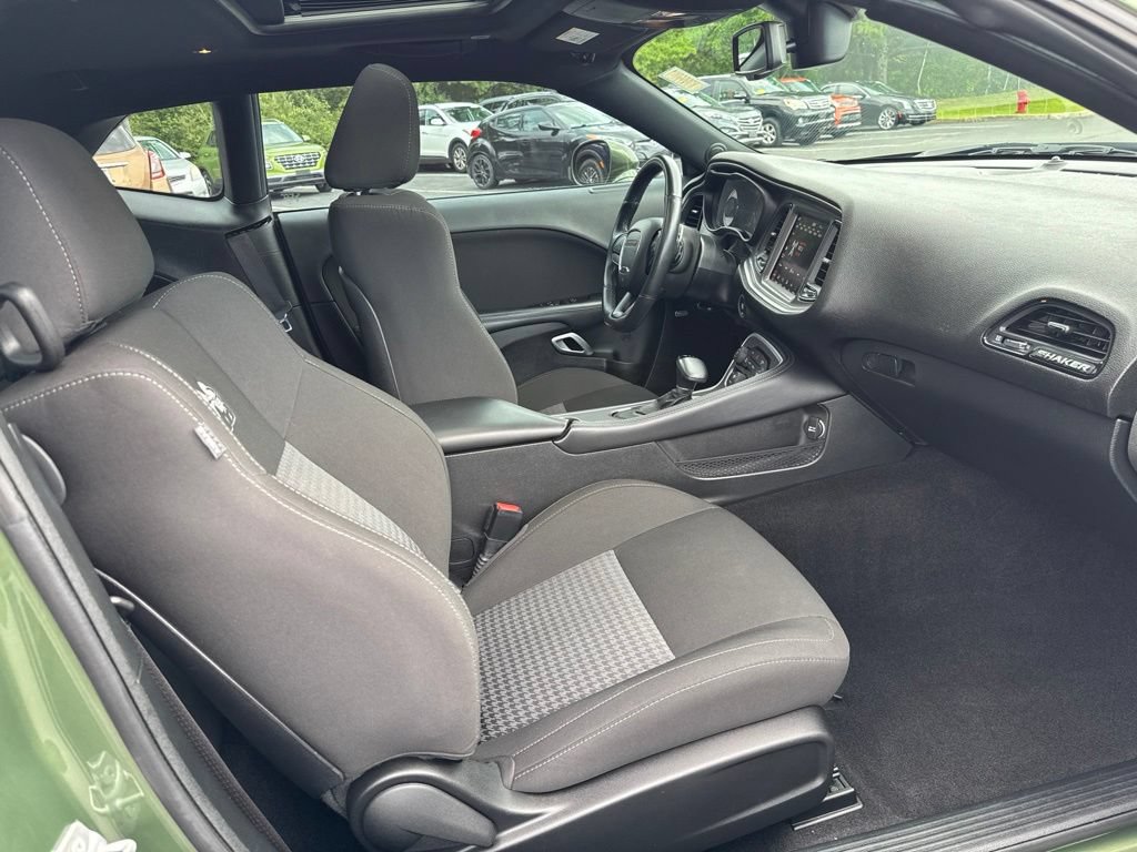 Used 2022 Dodge Challenger R/T Scat Pack RWD image 25