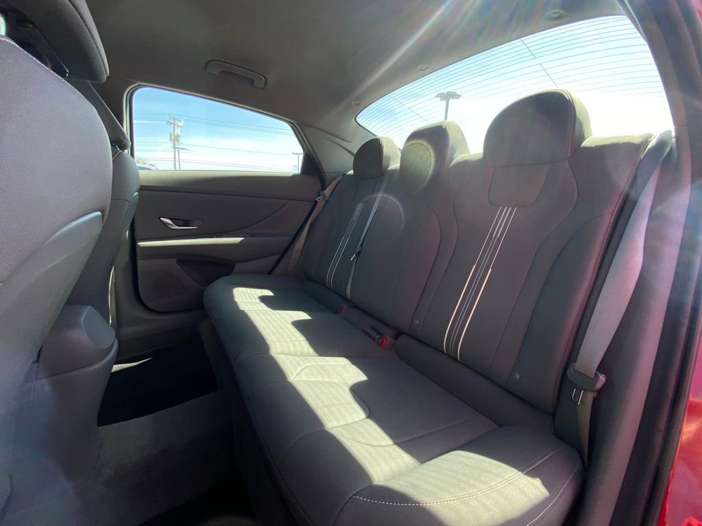 Used 2023 Hyundai Elantra SEL w/ Convenience Package image 26