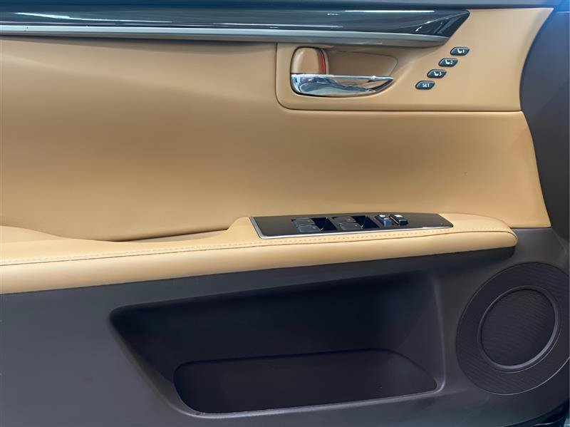 Used 2018 Lexus ES 350 w/ Navigation System Package FWD image 10