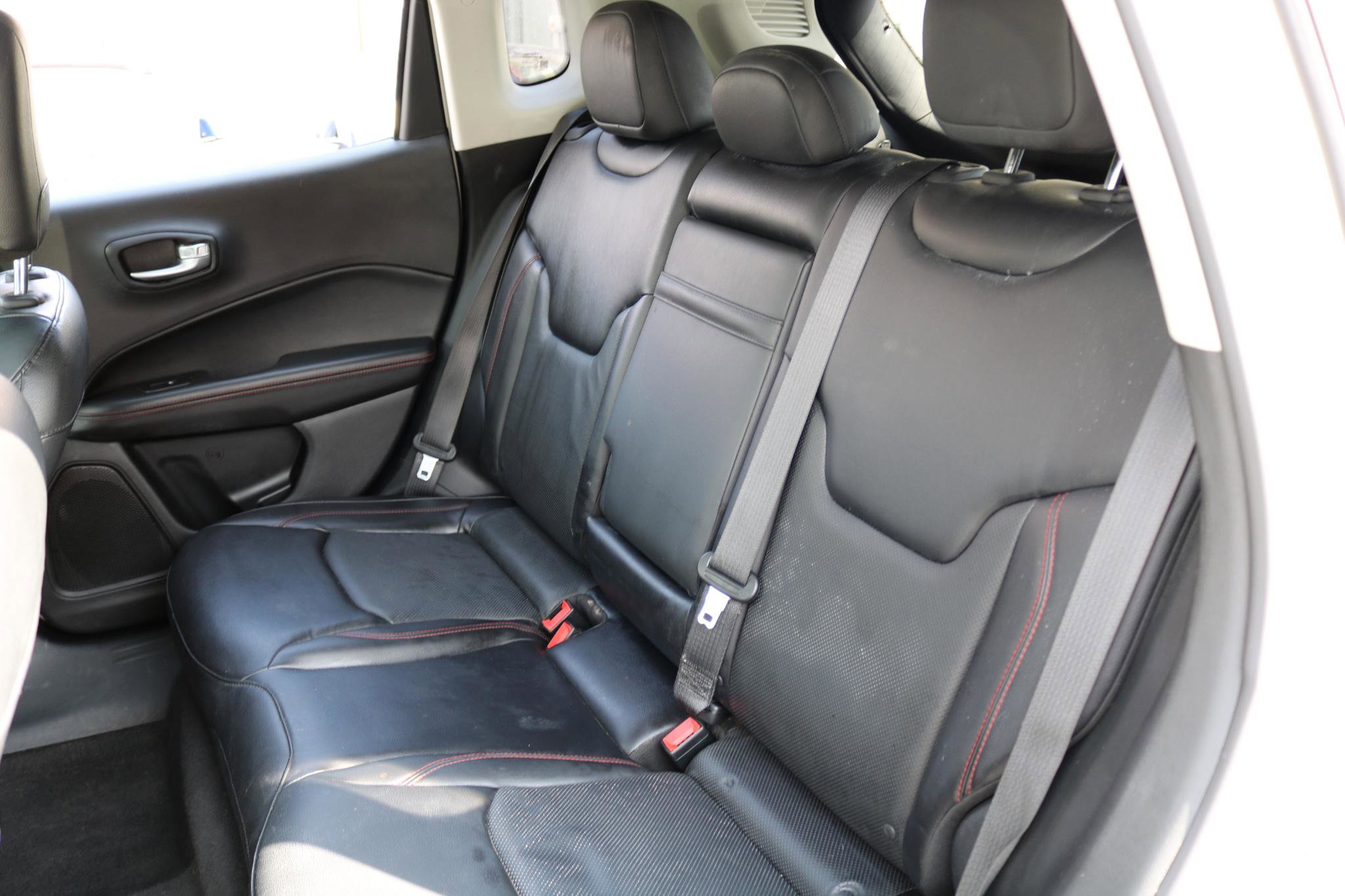 Used 2017 Jeep Compass Trailhawk w/ Leather Interior Group AWD/4WD image 34