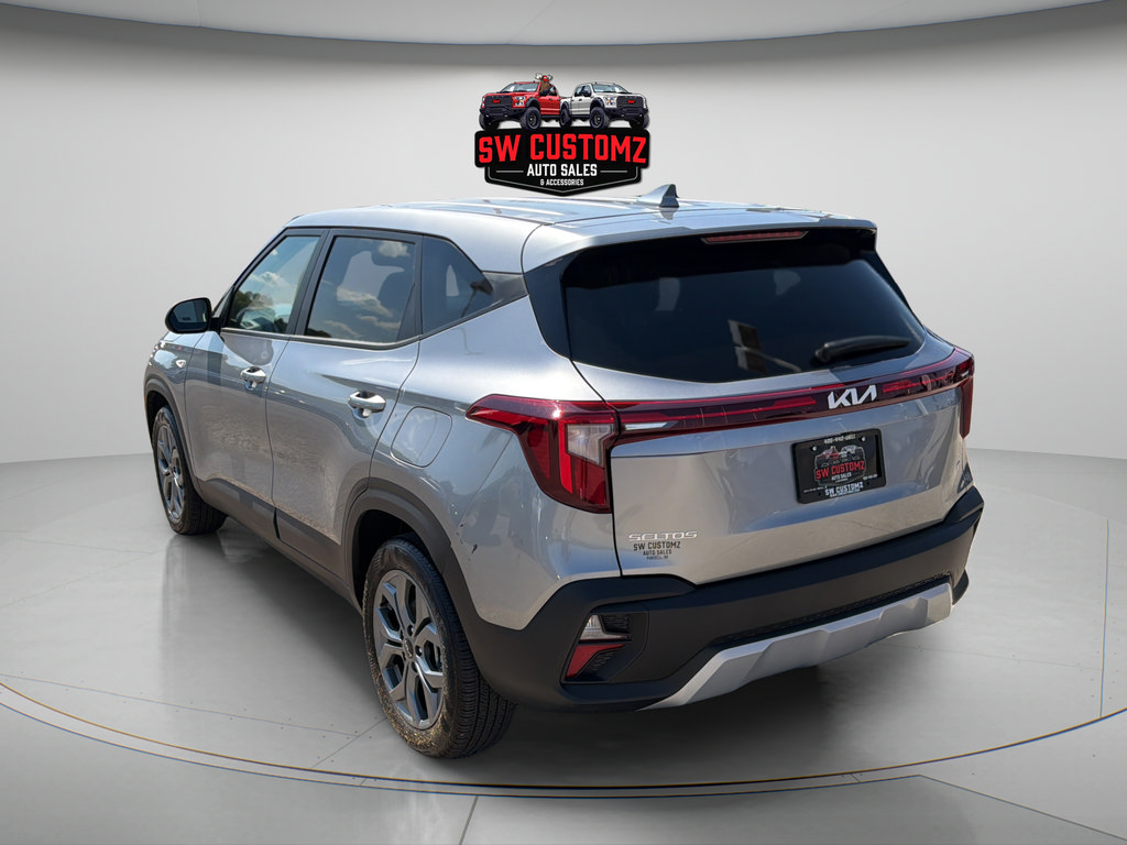 Used 2026 Kia Seltos LX AWD/4WD image 5
