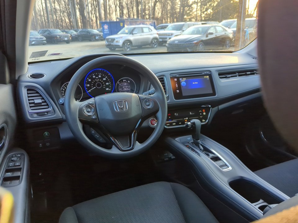 Used 2018 Honda HR-V EX image 26