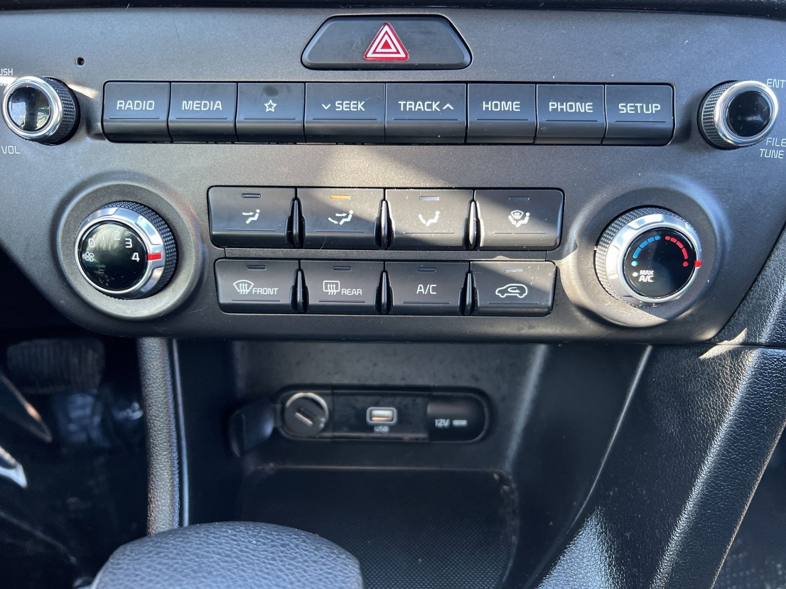 Used 2020 Kia Sportage LX image 19