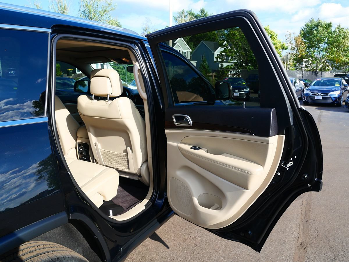 Used 2018 Jeep Grand Cherokee Limited AWD/4WD image 31
