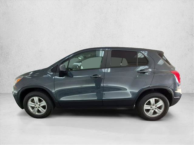 Used 2022 Chevrolet Trax LS w/ Tint and Cruise Package AWD/4WD image 9
