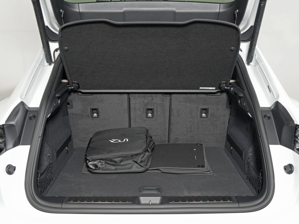 Certified 2026 Porsche Macan 4 Electric AWD/4WD image 14