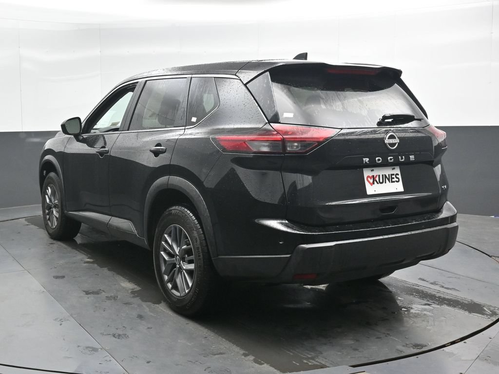 Used 2024 Nissan Rogue S AWD/4WD image 10