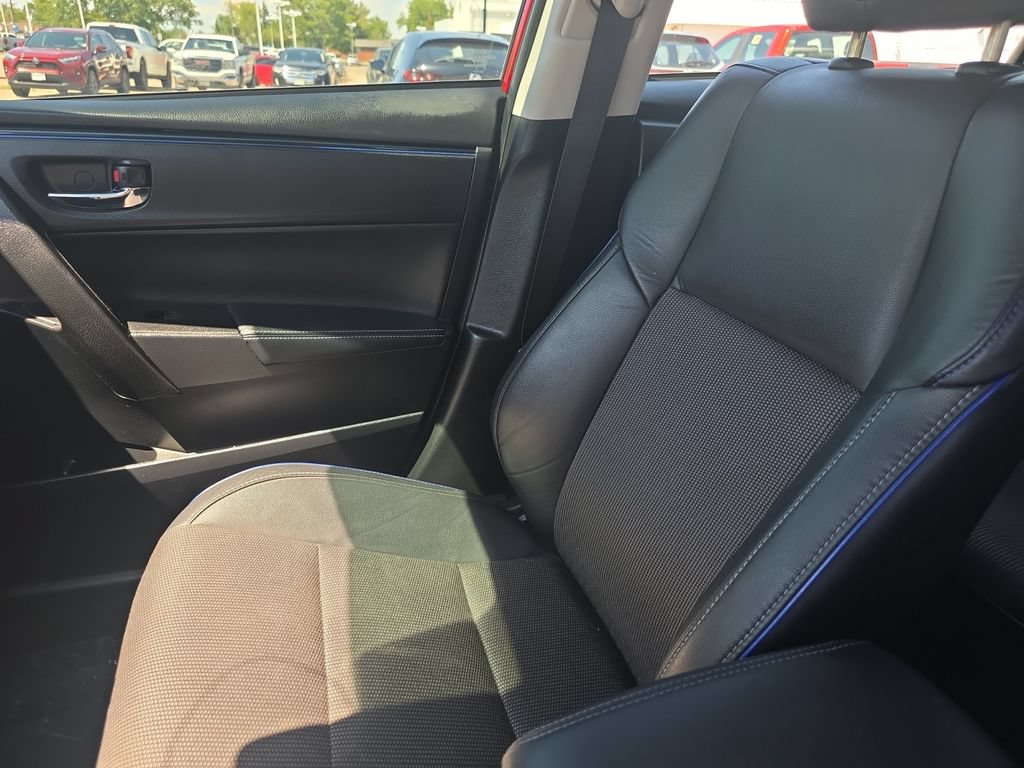 Used 2018 Toyota Corolla SE FWD image 22