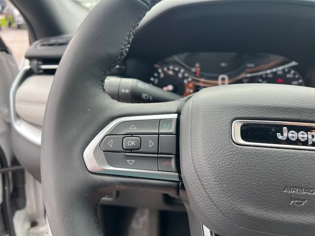 Certified 2025 Jeep Compass Limited AWD/4WD image 15