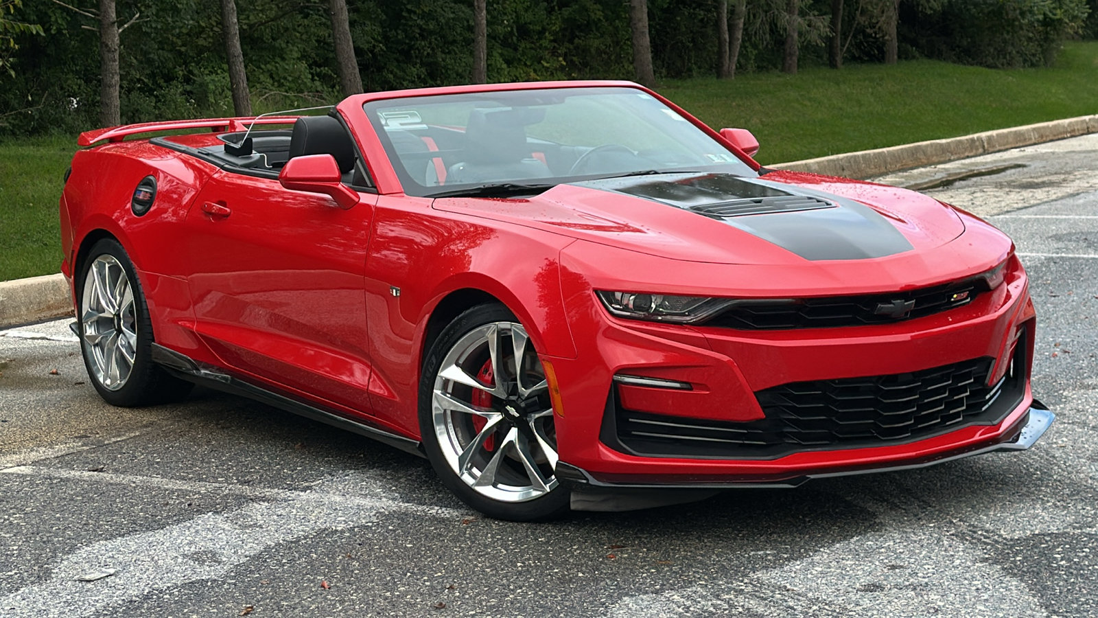 Used 2020 Chevrolet Camaro SS RWD image 1