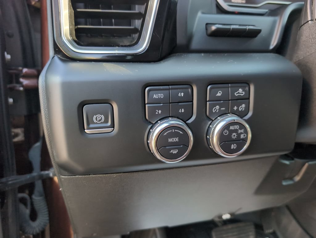 Used 2024 GMC Sierra 2500 Denali Ultimate AWD/4WD image 20