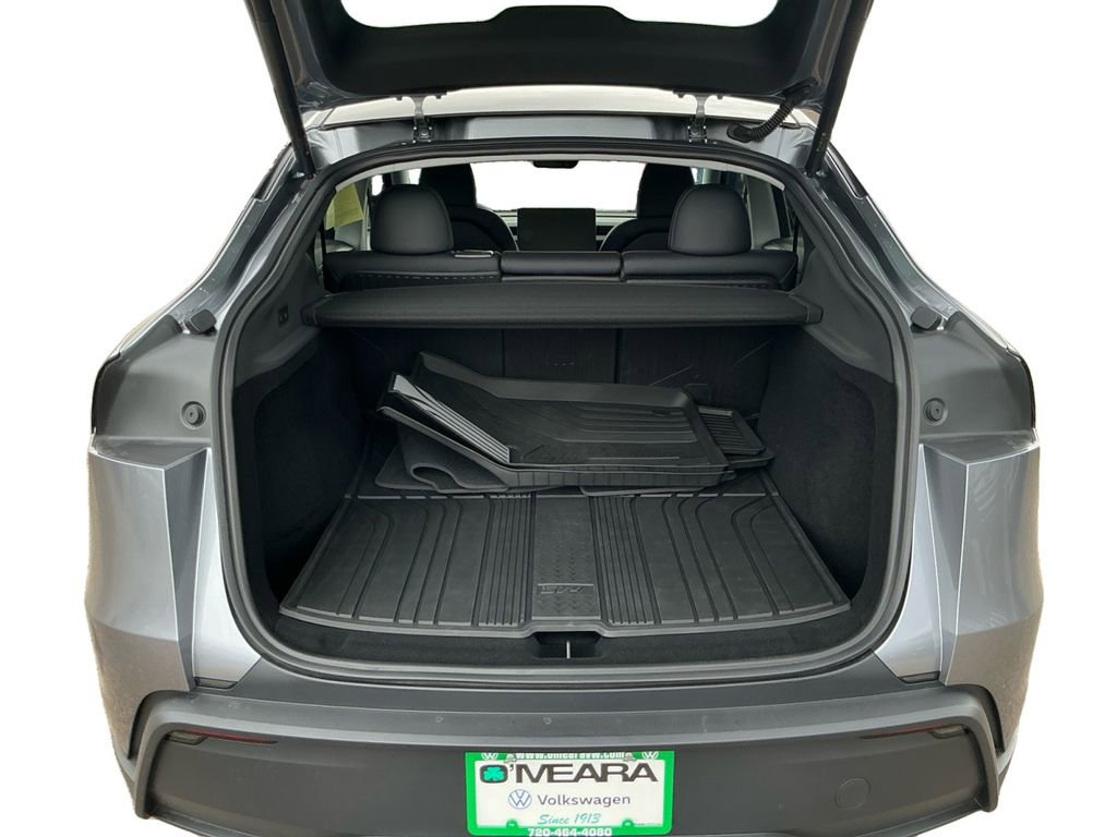 Used 2026 Tesla Model Y 2WD image 16