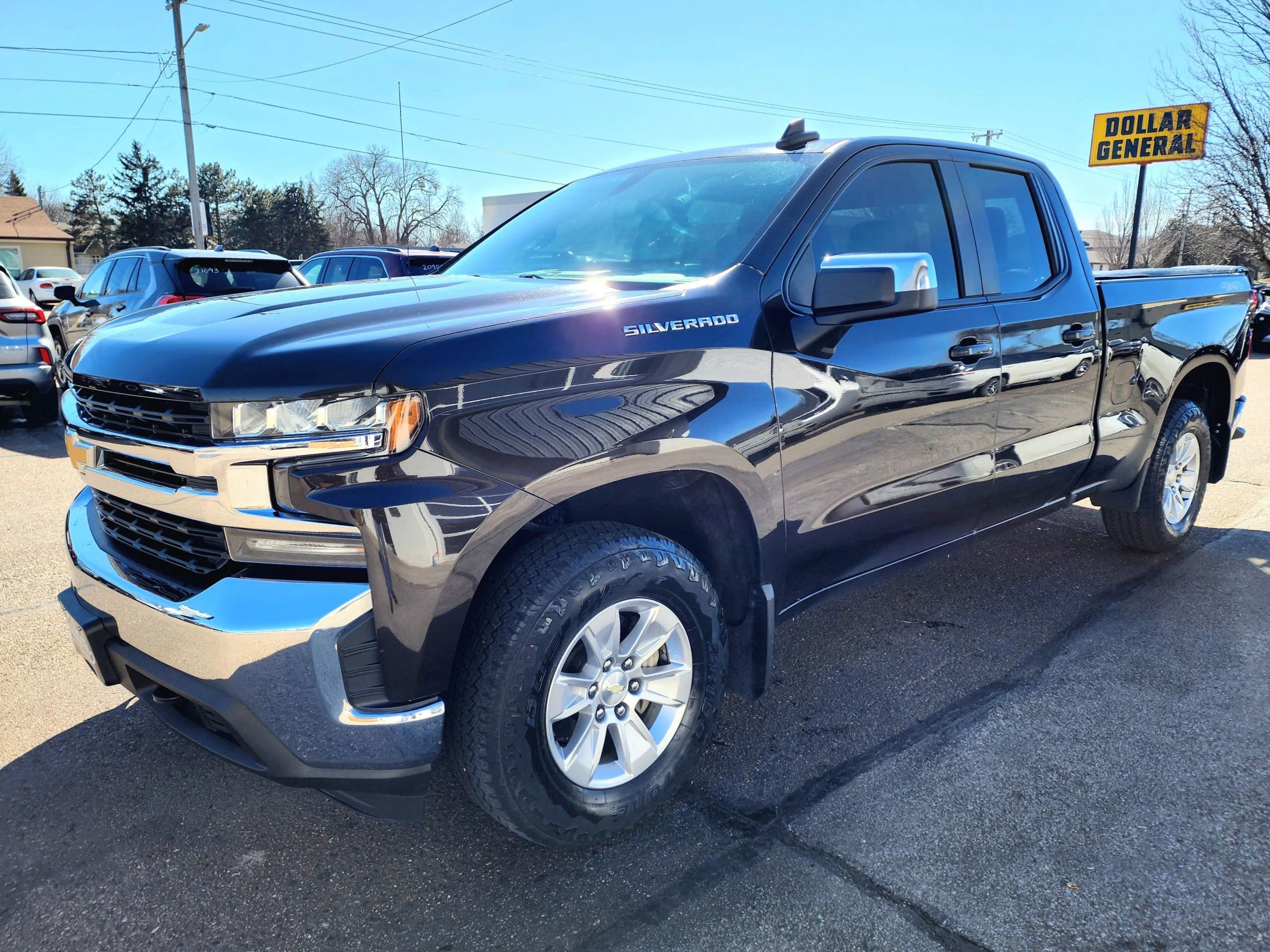 Used 2019 Chevrolet Silverado 1500 LT w/ All-Star Edition AWD/4WD image 4