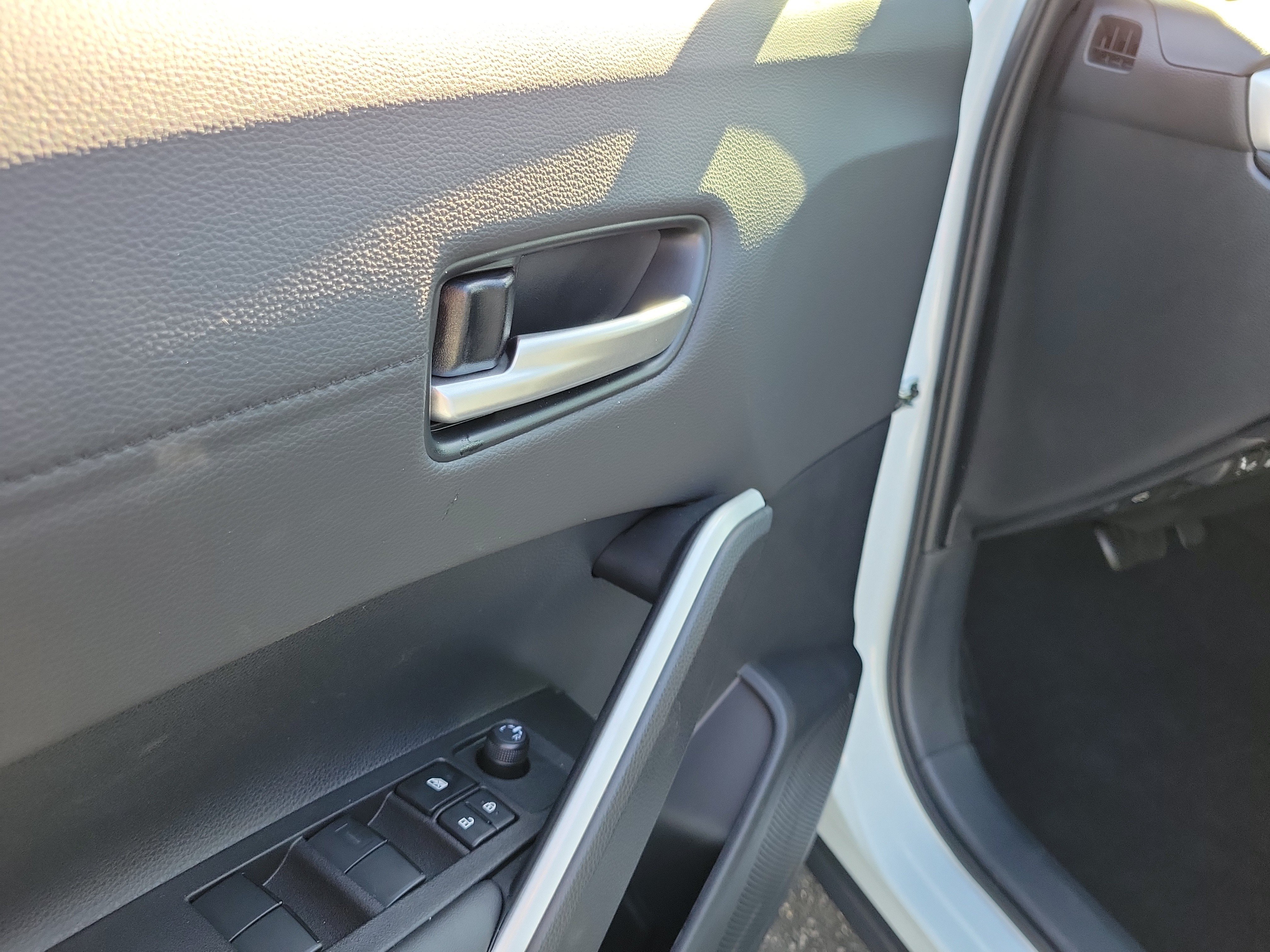New 2026 Toyota Corolla Cross XLE w/ Convenience Package FWD image 18