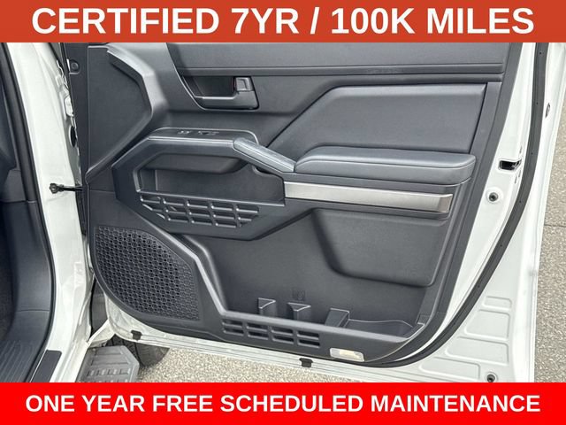 Used 2025 Toyota 4Runner SR5 AWD/4WD image 8