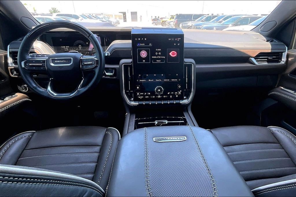 Used 2025 GMC Yukon XL Denali Ultimate w/ LPO, Floor Liner Package AWD/4WD image 17