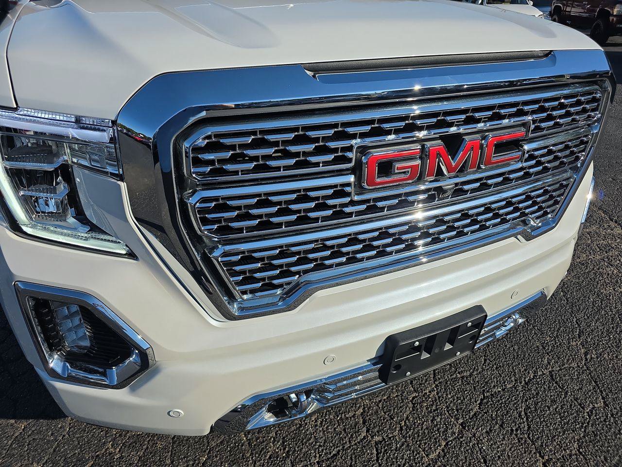 Used 2021 GMC Sierra 1500 Denali w/ Denali Ultimate Package AWD/4WD image 38