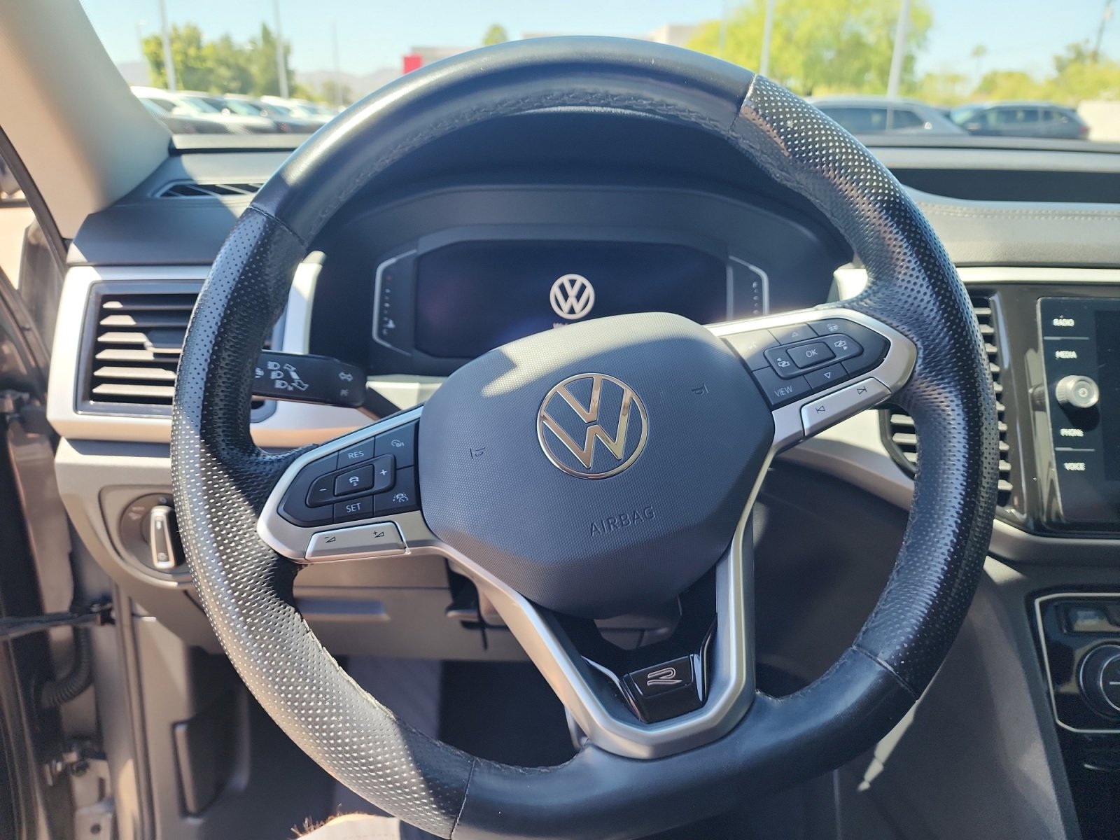 Used 2022 Volkswagen Atlas SEL Premium image 9