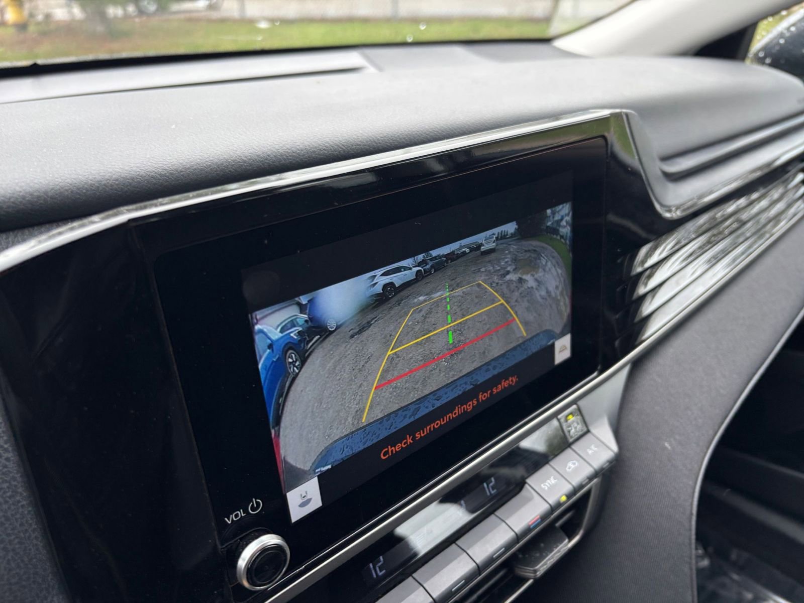 Used 2025 Toyota Camry LE image 24