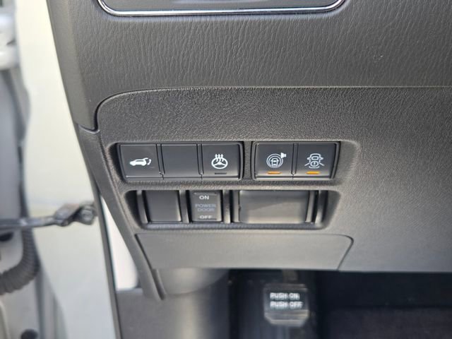 Used 2020 Nissan Armada Platinum w/ Captain's Chairs Package image 26