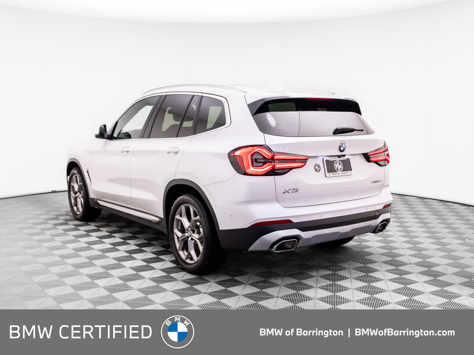 Certified 2024 BMW X3 xDrive30i w/ Convenience Package AWD/4WD image 3