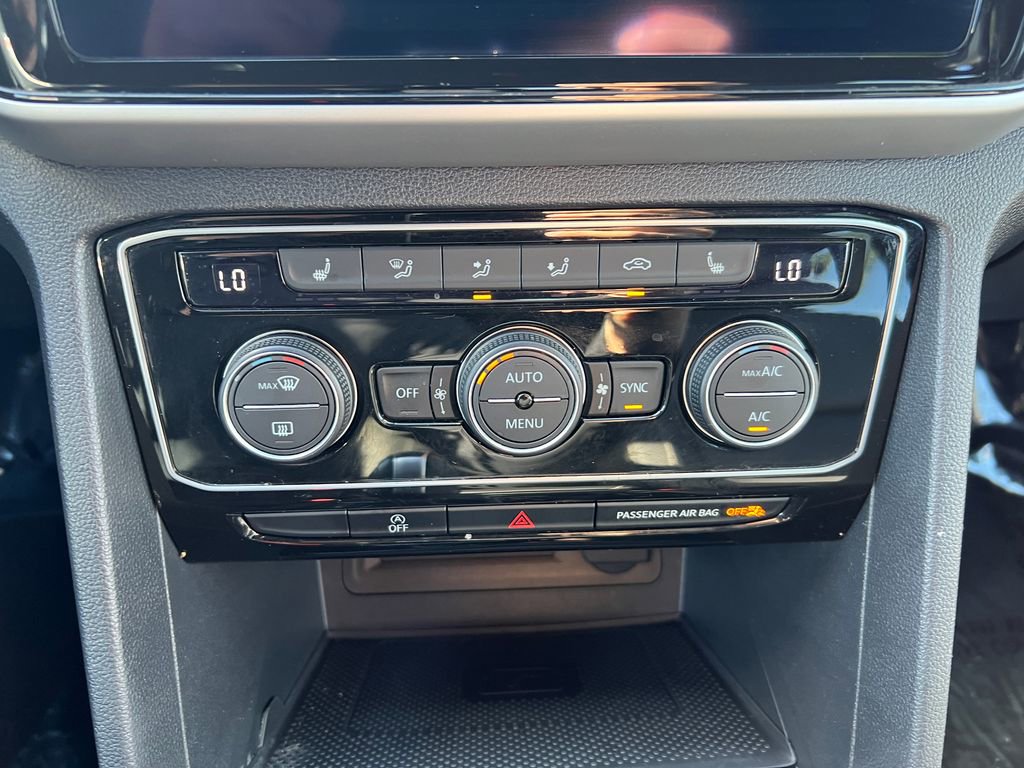 Used 2022 Volkswagen Atlas Cross Sport SE image 26