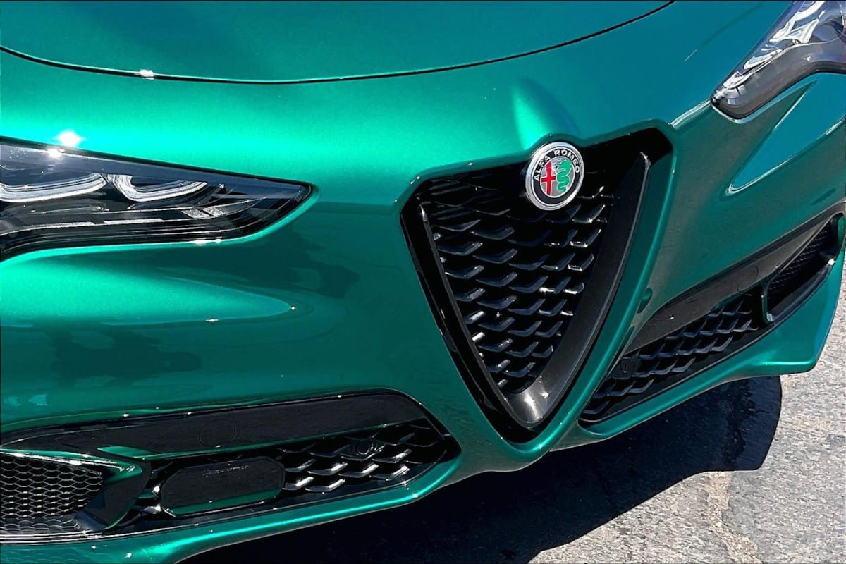 Used 2025 Alfa Romeo Stelvio Sprint AWD/4WD image 28