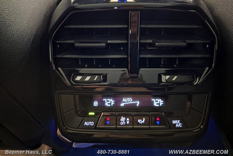 Used 2024 BMW iX xDrive50 w/ Premium Package AWD/4WD image 30