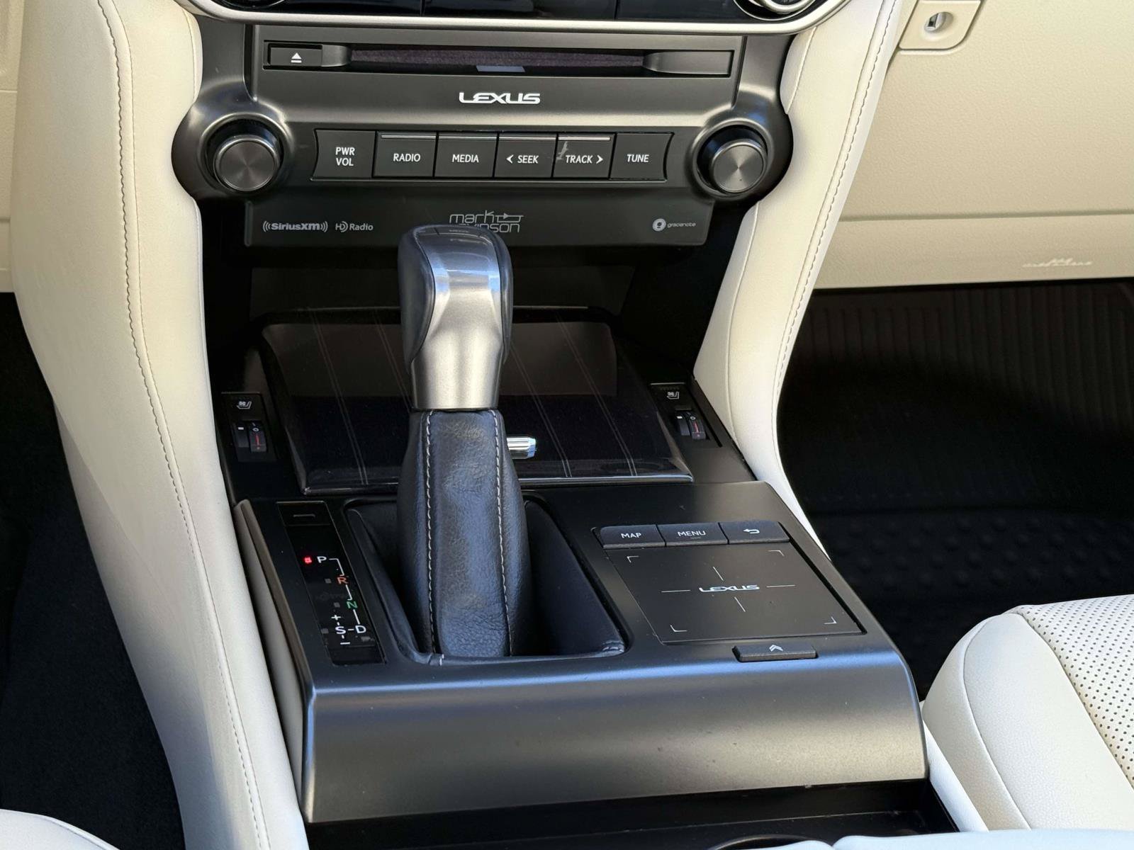 Used 2023 Lexus GX 460 Premium w/ Accessory Package AWD/4WD image 19