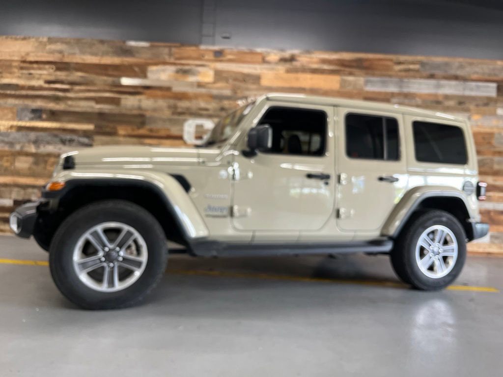 Used 2022 Jeep Wrangler Unlimited Sahara w/ LED Lighting Group AWD/4WD image 13