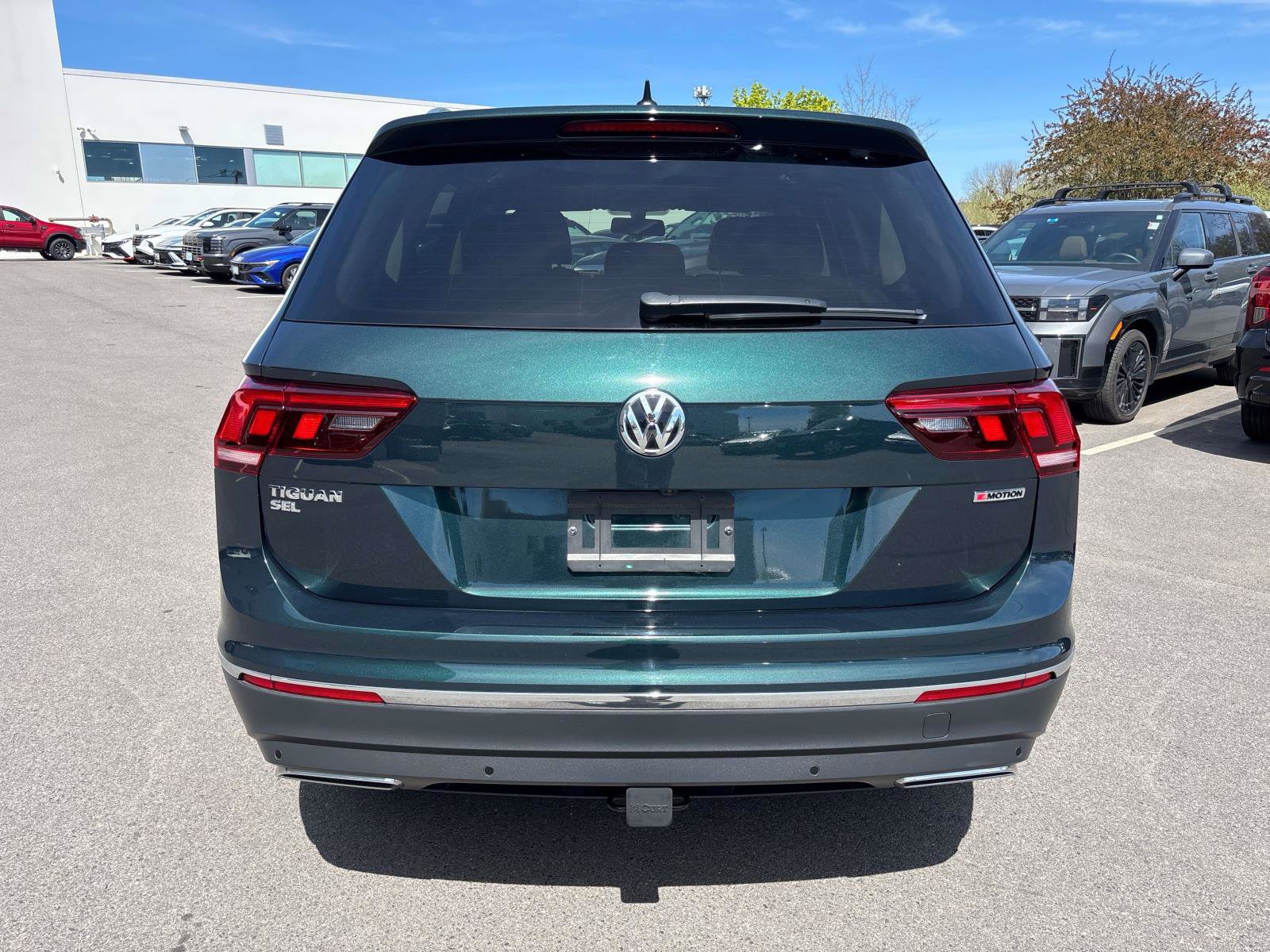 Used 2019 Volkswagen Tiguan SEL AWD/4WD image 4