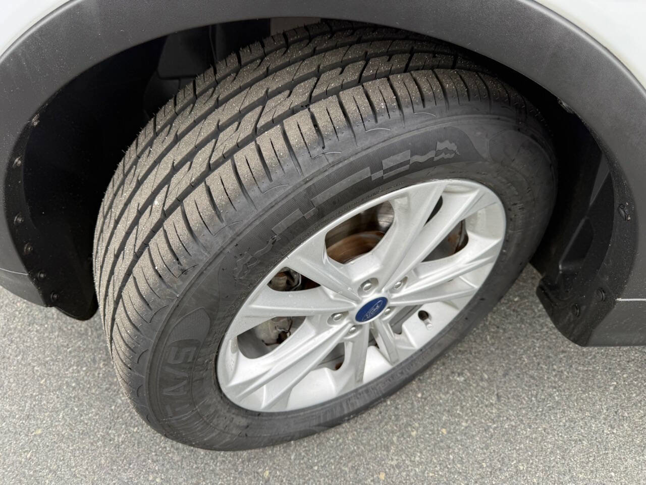 Used 2017 Ford Escape SE FWD image 23