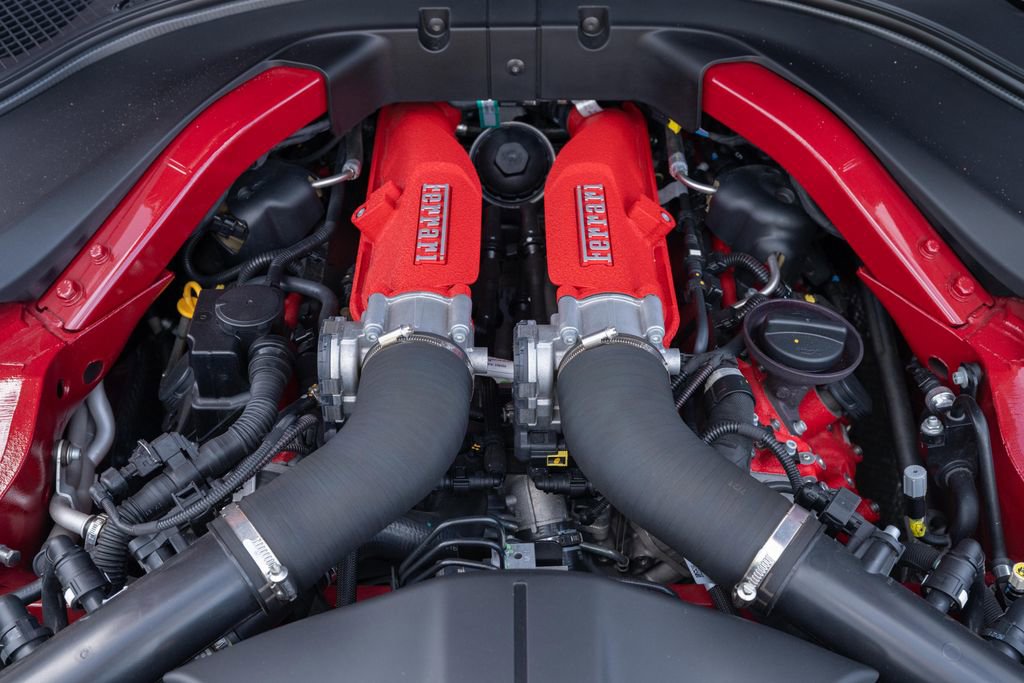 Certified 2022 Ferrari Roma RWD image 11