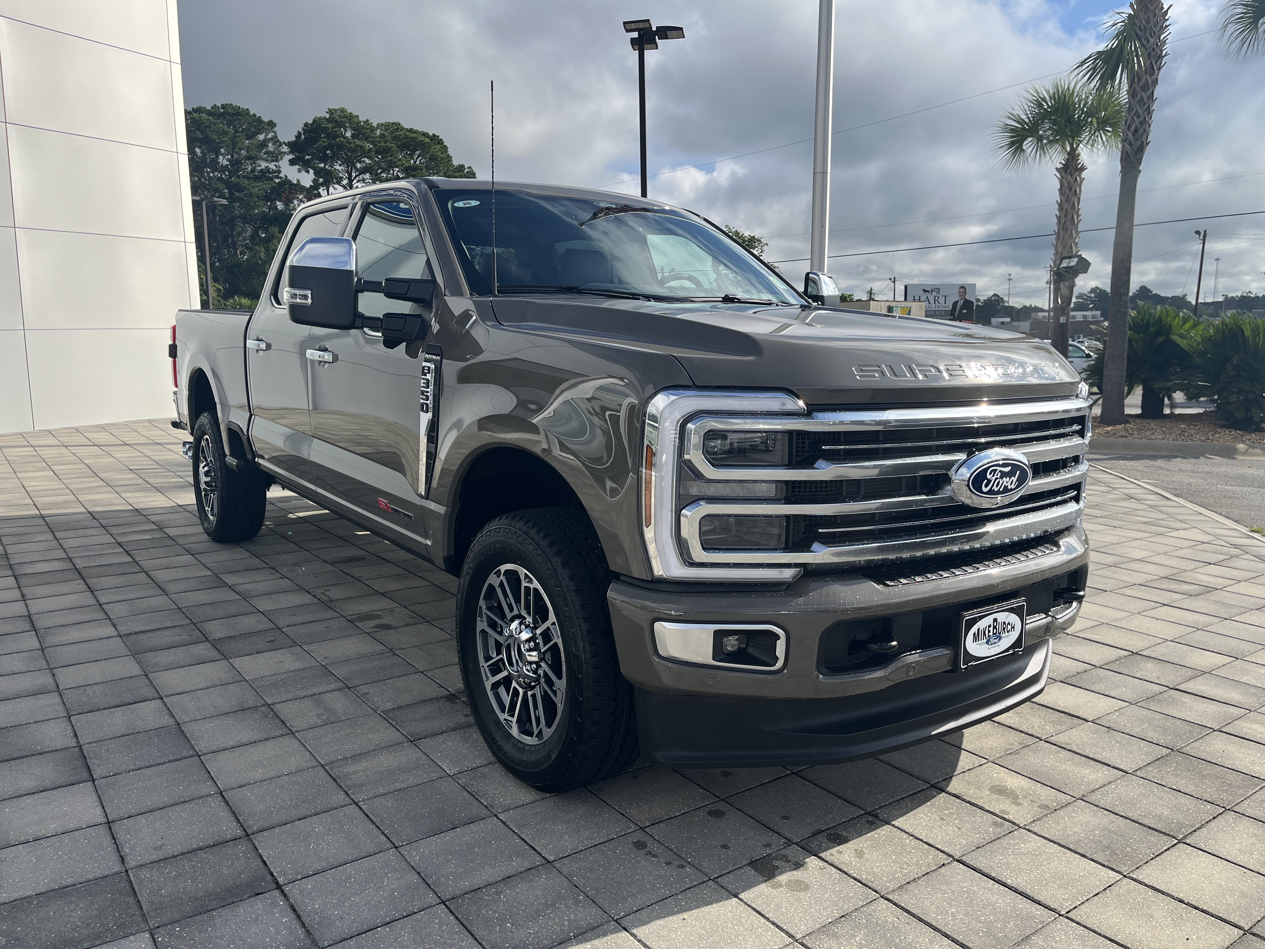 New 2027 Ford F350 Platinum w/ Platinum Plus Package AWD/4WD image 9