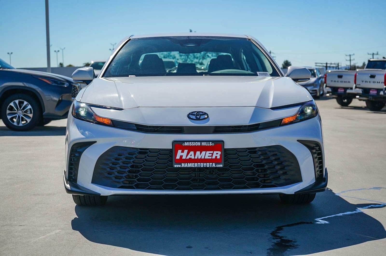 Used 2026 Toyota Camry SE FWD image 2