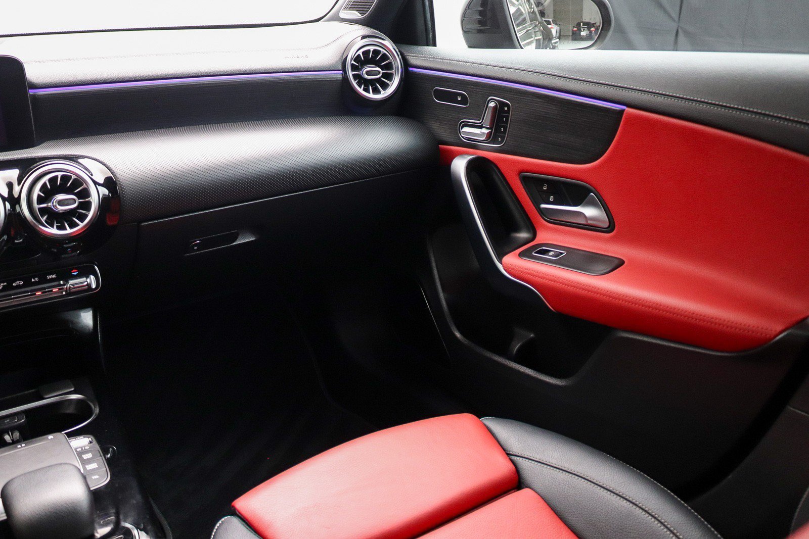 Used 2021 Mercedes-Benz A 220 w/ AMG Line image 18