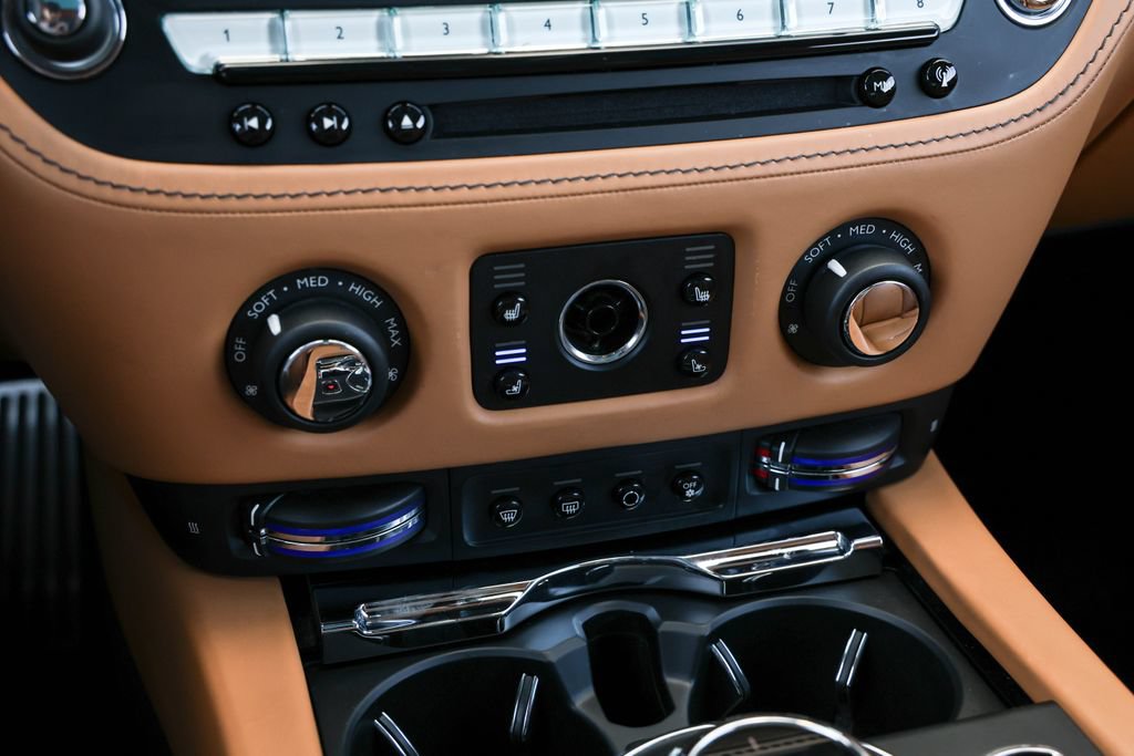 Used 2020 Rolls-Royce Wraith RWD image 12