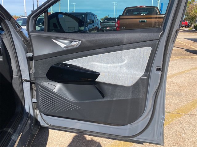 Used 2023 Volkswagen ID.4 Pro image 10