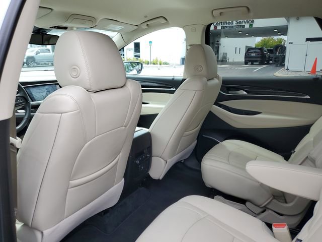 Used 2022 Buick Enclave Essence FWD image 8