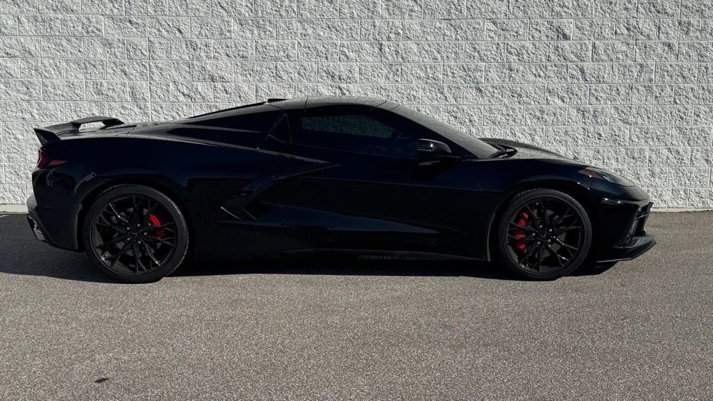 Used 2023 Chevrolet Corvette Stingray Premium Conv w/ Z51 Performance Package RWD image 2