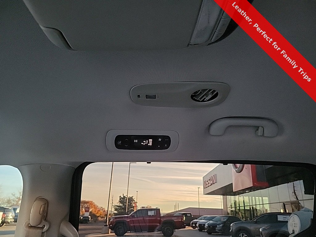 Used 2019 Chrysler Pacifica Touring-L image 37