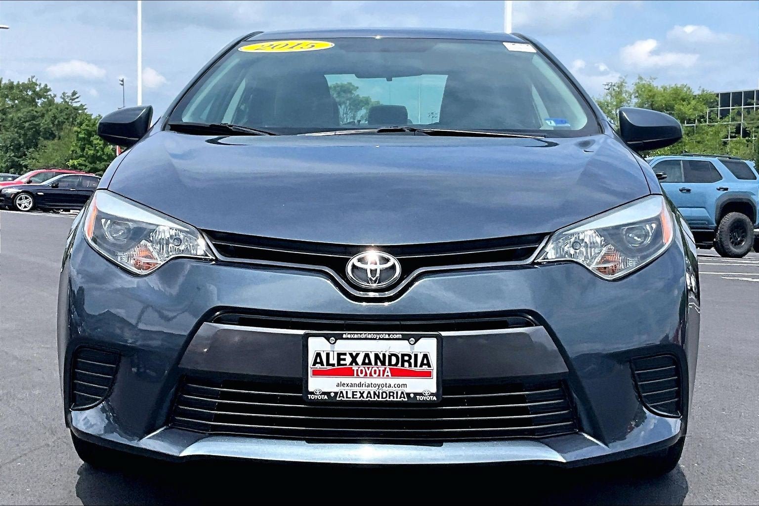 Used 2015 Toyota Corolla LE FWD image 3