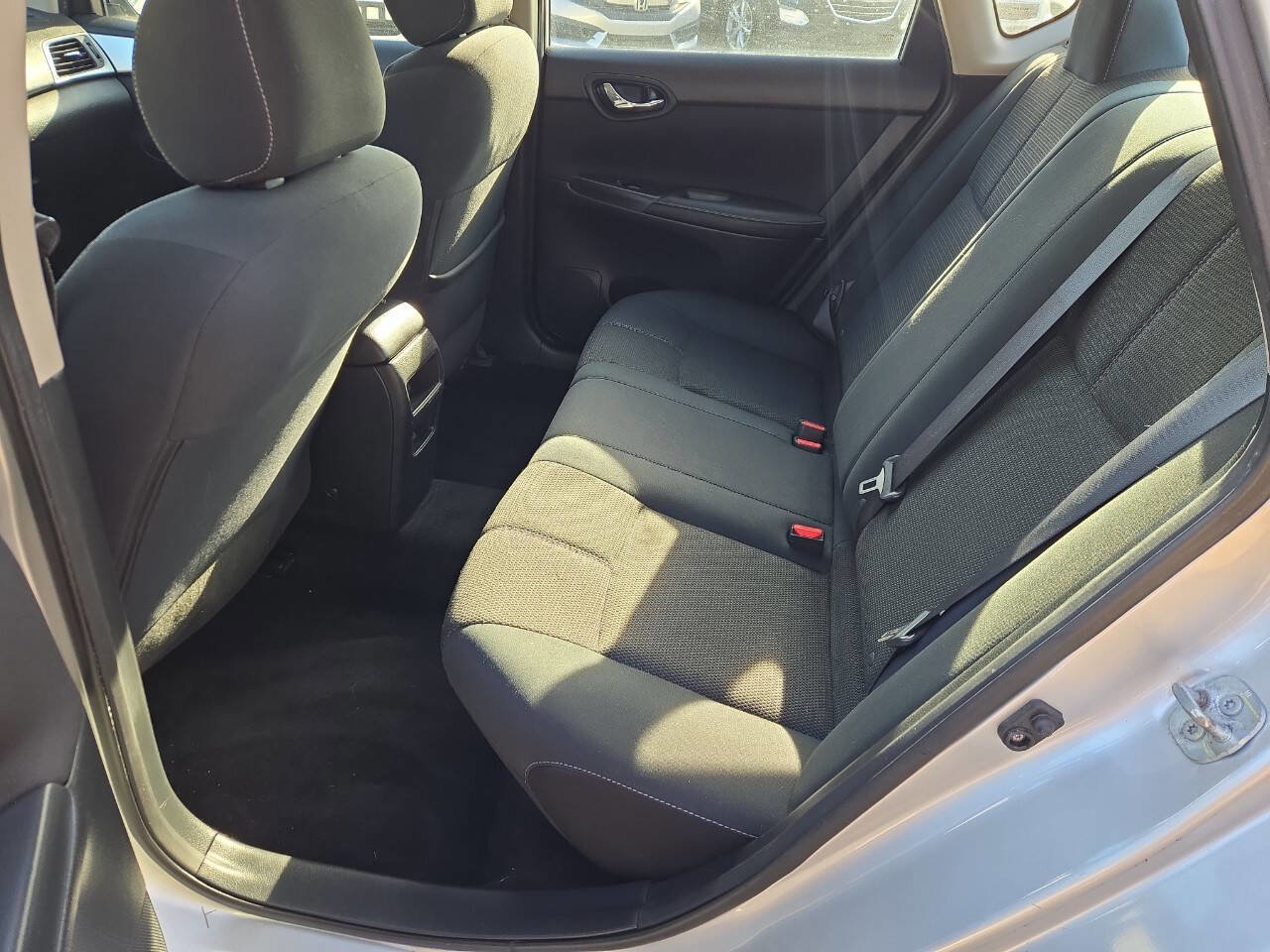 Used 2016 Nissan Sentra S image 18
