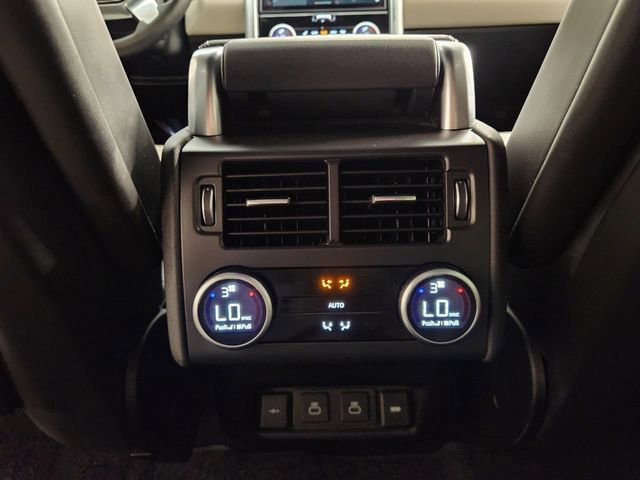 Used 2021 Land Rover Discovery HSE R-Dynamic AWD/4WD image 29