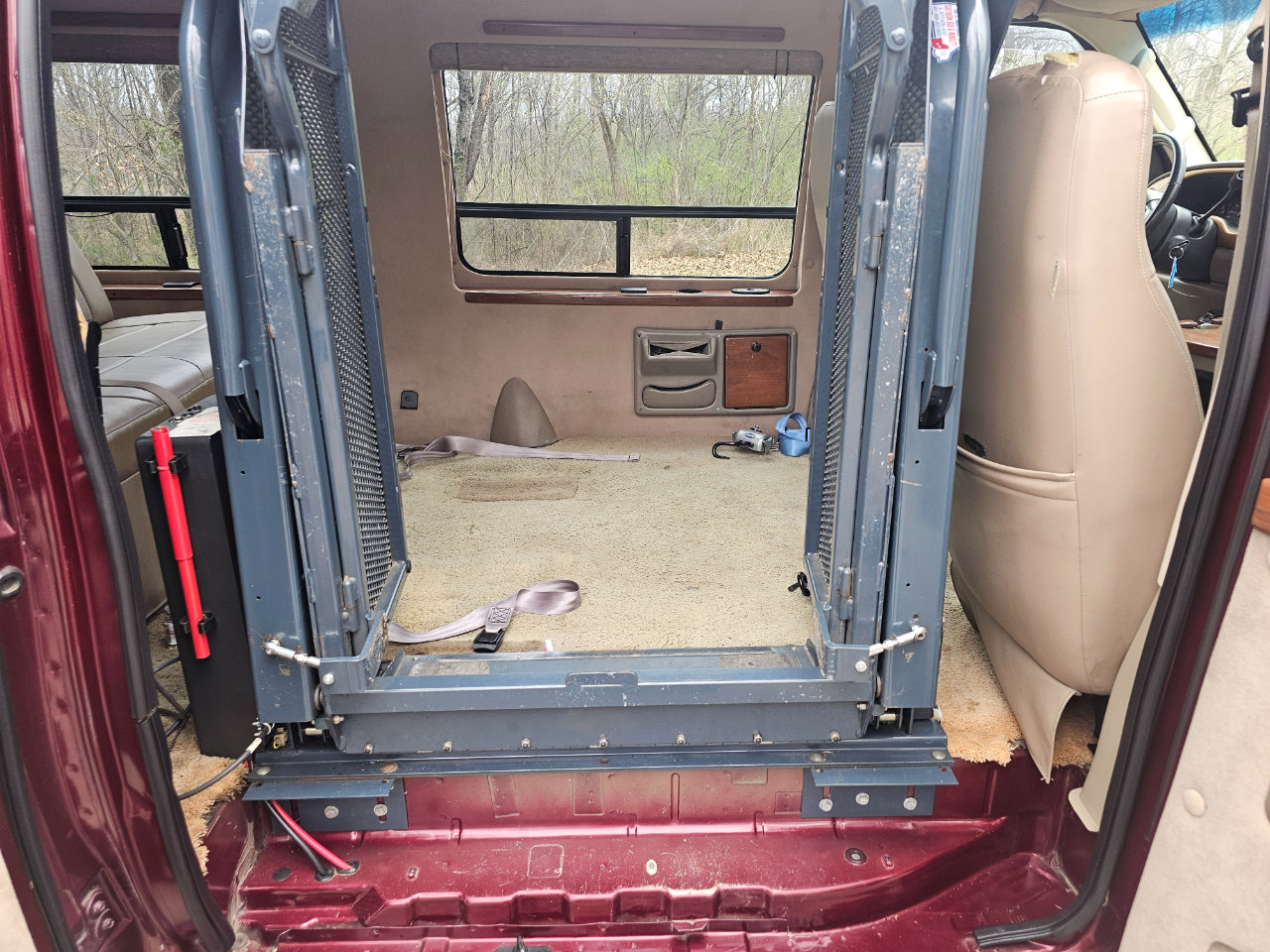 Used 2004 Ford E-250 and Econoline 250 image 21