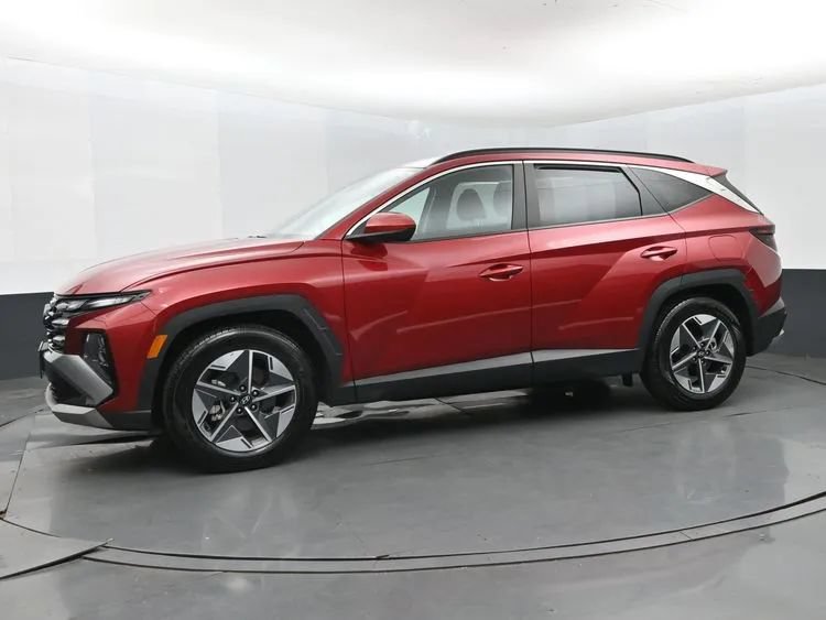Used 2025 Hyundai Tucson SEL FWD image 5