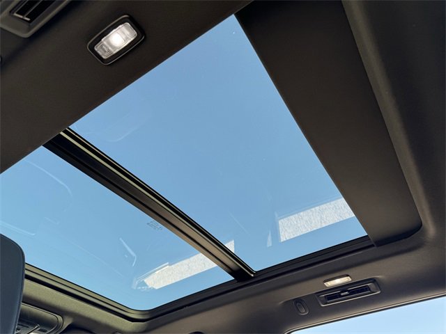 Used 2023 Chevrolet Tahoe Z71 w/ Luxury Package image 30