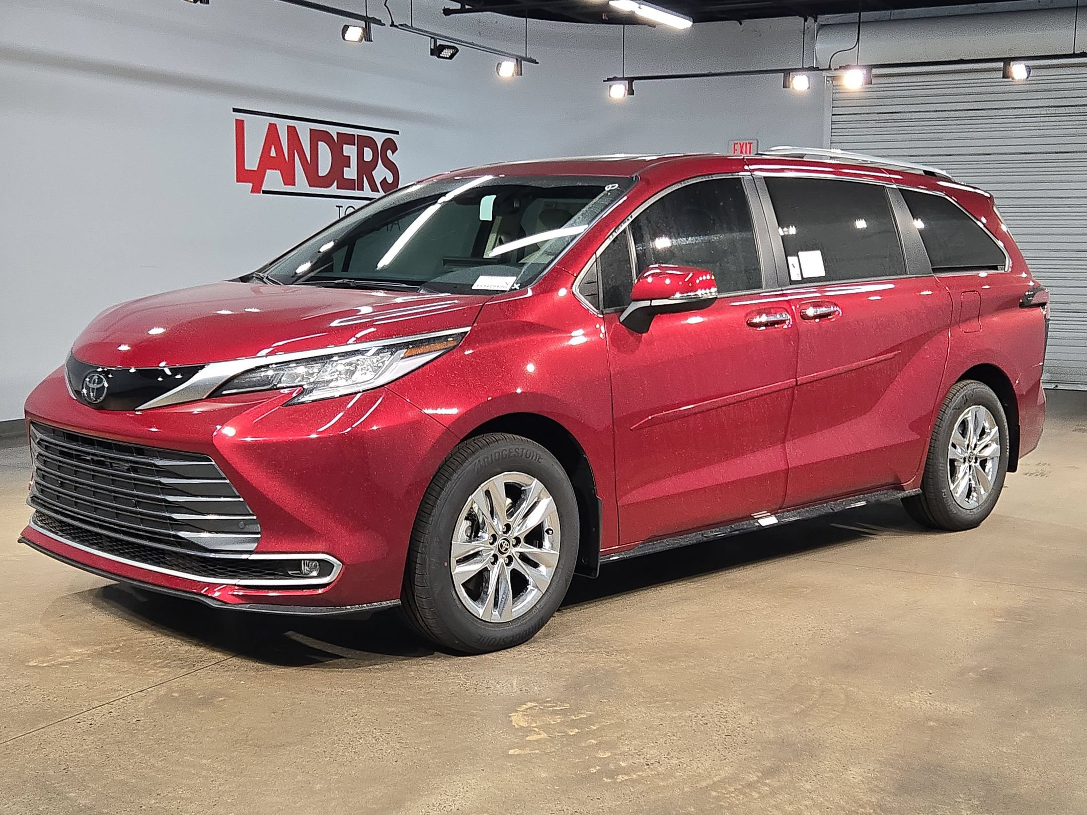 New 2026 Toyota Sienna Limited FWD image 3