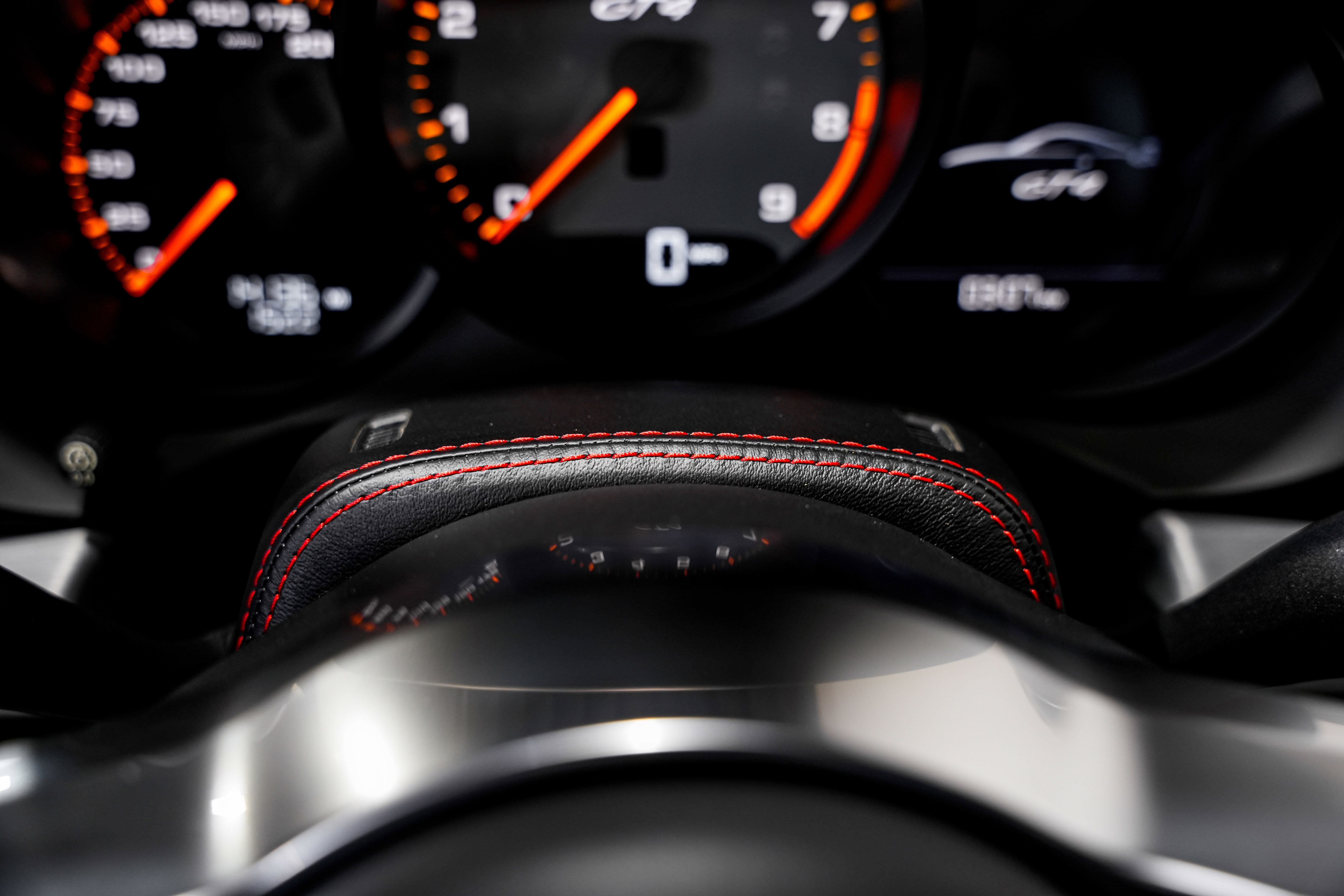 Used 2016 Porsche Cayman GT4 image 13